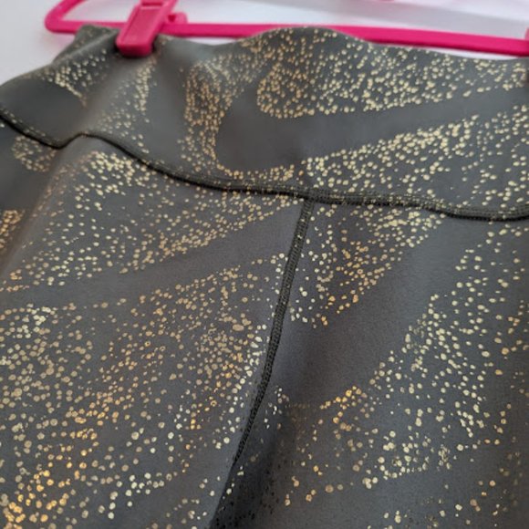 Nike Women Size S/P/CH Women's Dark Green Leggings - Picture 2 of 4